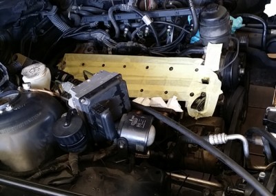 6kylinro BMW M3meta apo kapsimo flatzas sto montarisma dielise tis bides ston kormo-perastikan emfiteymata